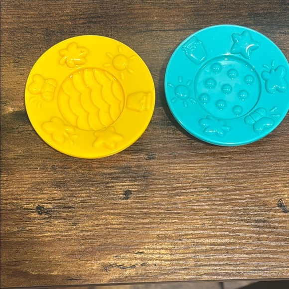 1995 MATTEL DISNEY'S 2-PIECE POOH SOFT PICNIC BASKET REPLACEMENT PLATES - Picture 1 of 7